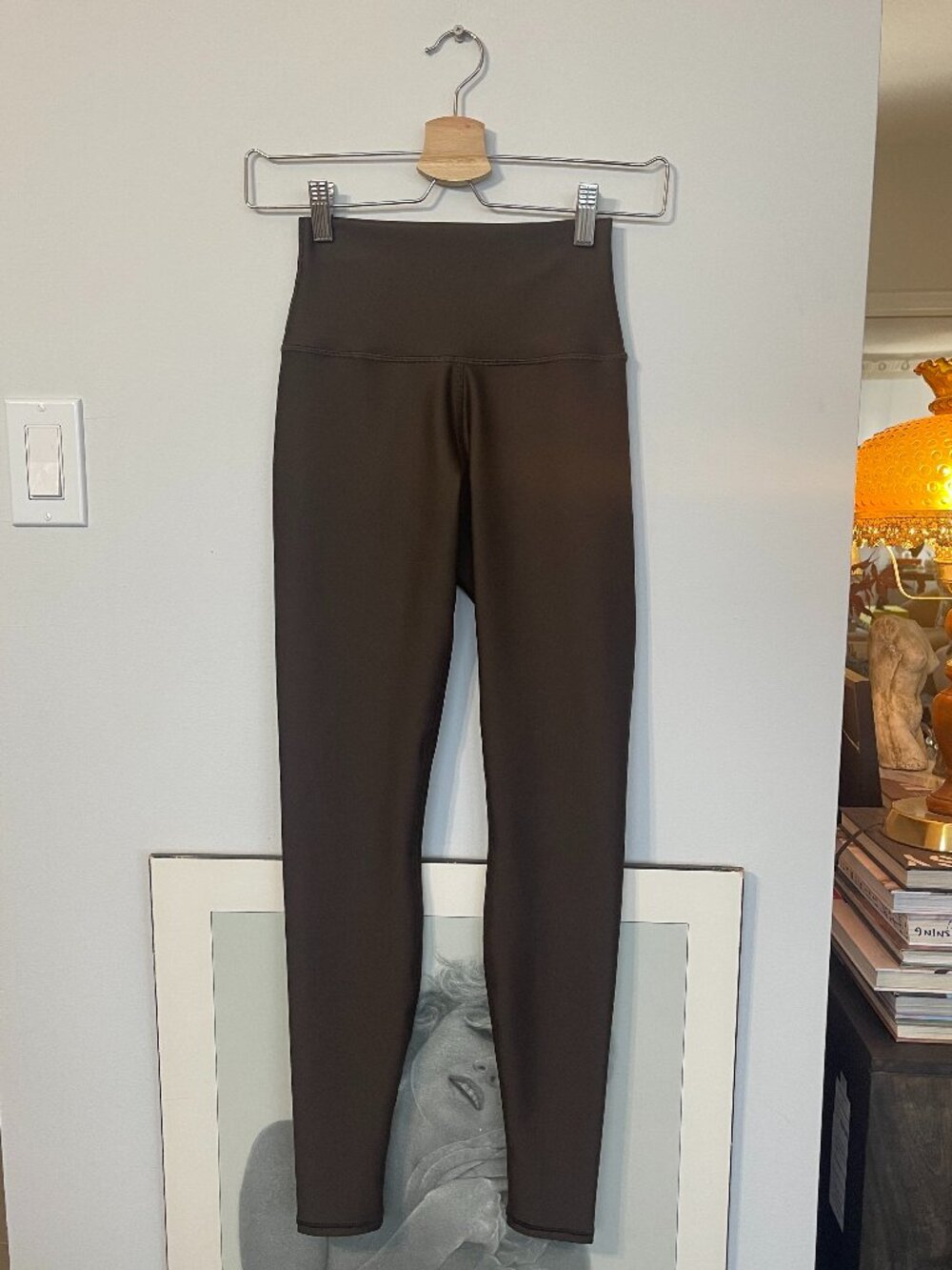ALO YOGA High-Waist Airlift Legging in Espresso Size XS